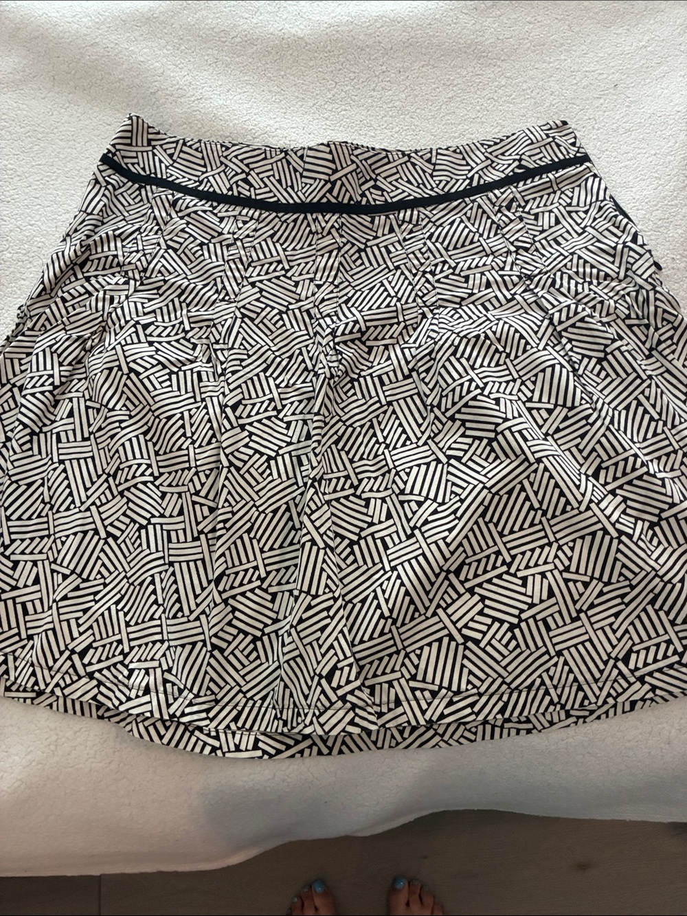 LOFT Black & White Geometric Mini Skirt